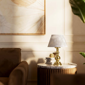 Brass table lamp with turned base and ivory fabric shade embroidered with floral motifs, classic design for interiors - Finish: OLV Polished Brass