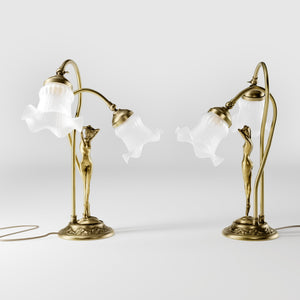 Art Nouveau table lamp in brass with sculptural female figure and two wavy frosted glass shades, decorated base by Ghidini 1849 - Finish: OBV Bronze Satin Light Brass