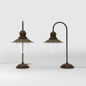 Brass table lamp with curved arm and glass diffuser, Italian design inspired by historic marine lanterns by Ghidini 1849 - Finish: OAS Antique Brass