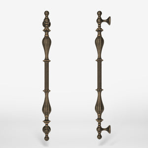Brass pull handle with refined lines and sculpted details, suitable for single or bilateral installation on classic doors by Ghidini 1849 - Finish: OBM Bronze Satin Matt Brass