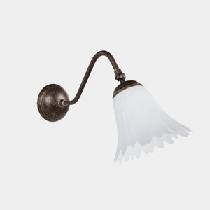 Brass wall lamp with floral frosted glass shade, vintage contemporary design for interiors by Ghidini 1849 - Finish: OAS Antique Brass