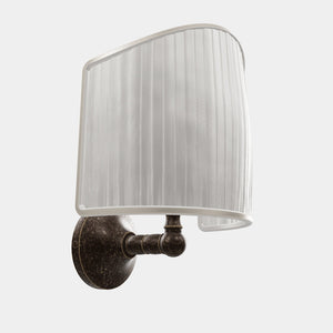 Classic wall lamp in brass with ivory fabric lampshade, elegant design, ideal for refined interiors by Ghidini 1849 - Finish: OAS Antique Brass