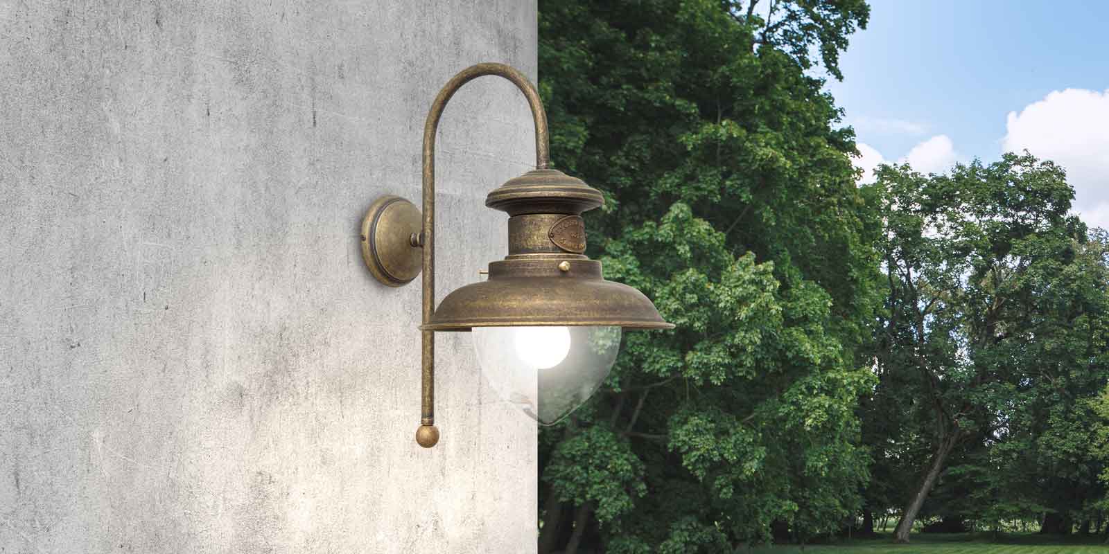 Outdoor lighting: a guide to choosing | Ghidini 1849 Wall lights, lamps, ceiling lights, outdoor lampposts: how to orient yourself in choosing? Here are some tips!