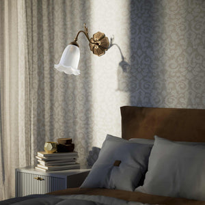 Floral brass wall lamp with frosted glass shade, romantic style by Ghidini 1849 - Finish: OAS Antique Brass