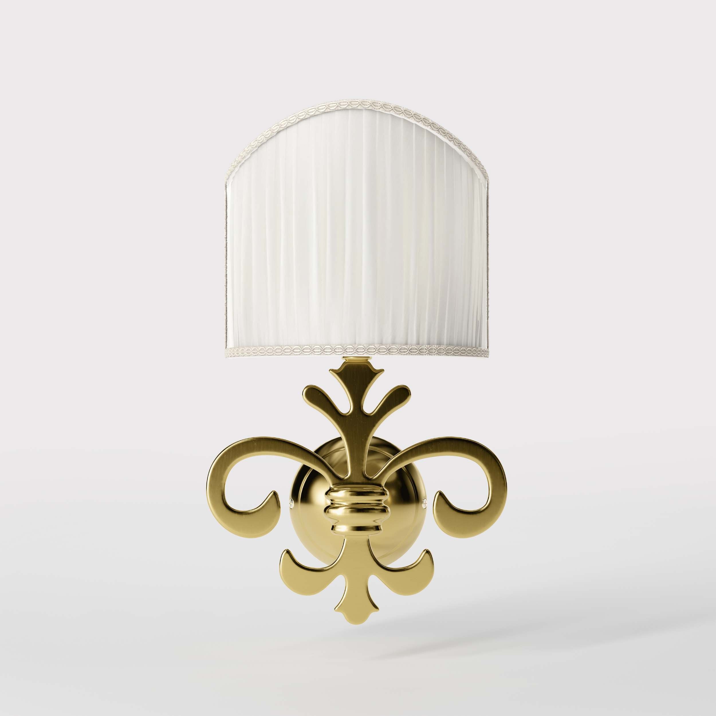 Baroque brass wall lamp with fleur-de-lis motif and decorative scrolls, ivory pleated shade, elegant classic style Made in Italy - Finish: OLV Polished Brass