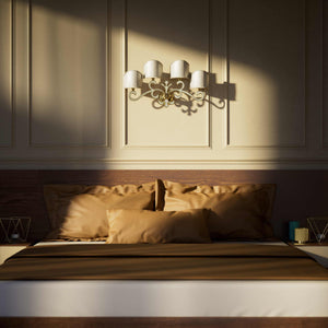 Classical four-light brass wall lamp with central fleur-de-lis and decorative scrolls, white pleated shades, refined Italian design - Finish: OLV Polished Brass