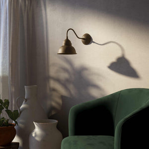 Brass wall lamp industrial vintage style curved arm bell shade round base retro design handcrafted Italian details by Ghidini 1849 - Finish: OAS Antique Brass