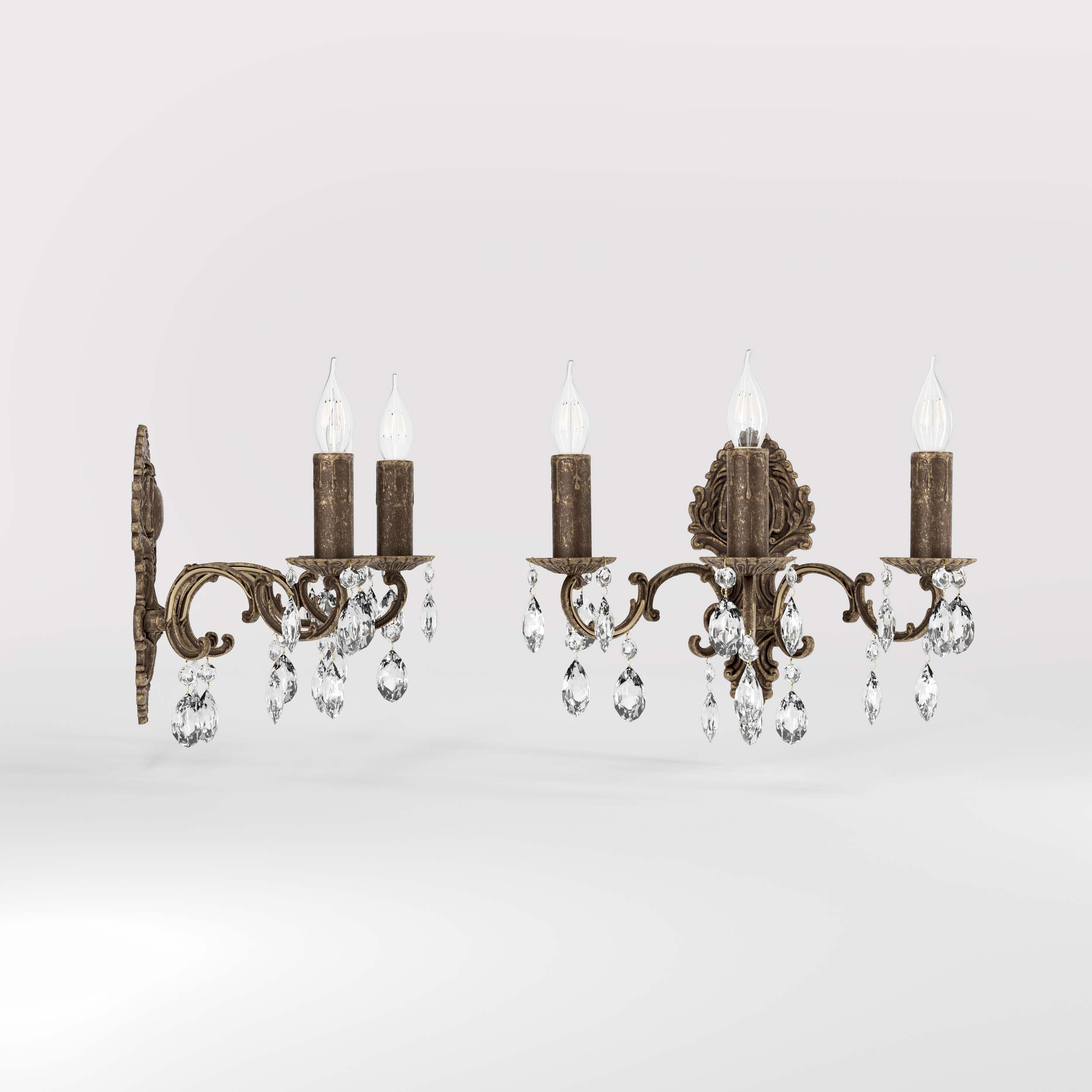 Baroque brass wall lamp with three lights and crystal pendants by Ghidini 1849 - Finish: OAS Antique Brass