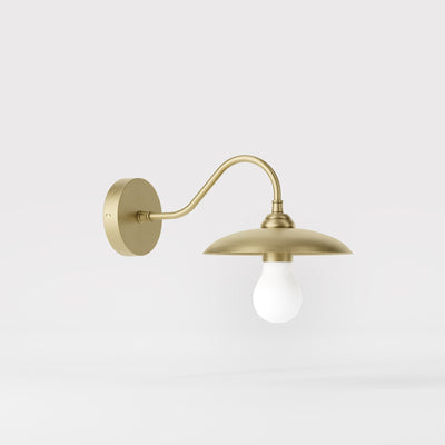 Vintage brass wall lamp with curved arm, ideal for sophisticated interiors by Ghidini 1849 - Finish: OBV Bronze Satin Light Brass