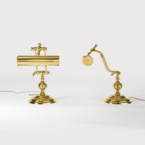 Brass study lamp with adjustable cylindrical shade on turned base with concentric moldings and dual joint system by Ghidini 1849 - Finish: ORO 24K Gold Plated