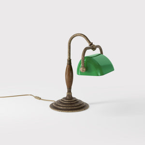 Petite brass and wood desk lamp with compact green shade and stepped concentric base in reduced format by Ghidini 1849 - Finish: OAS Antique Brass
