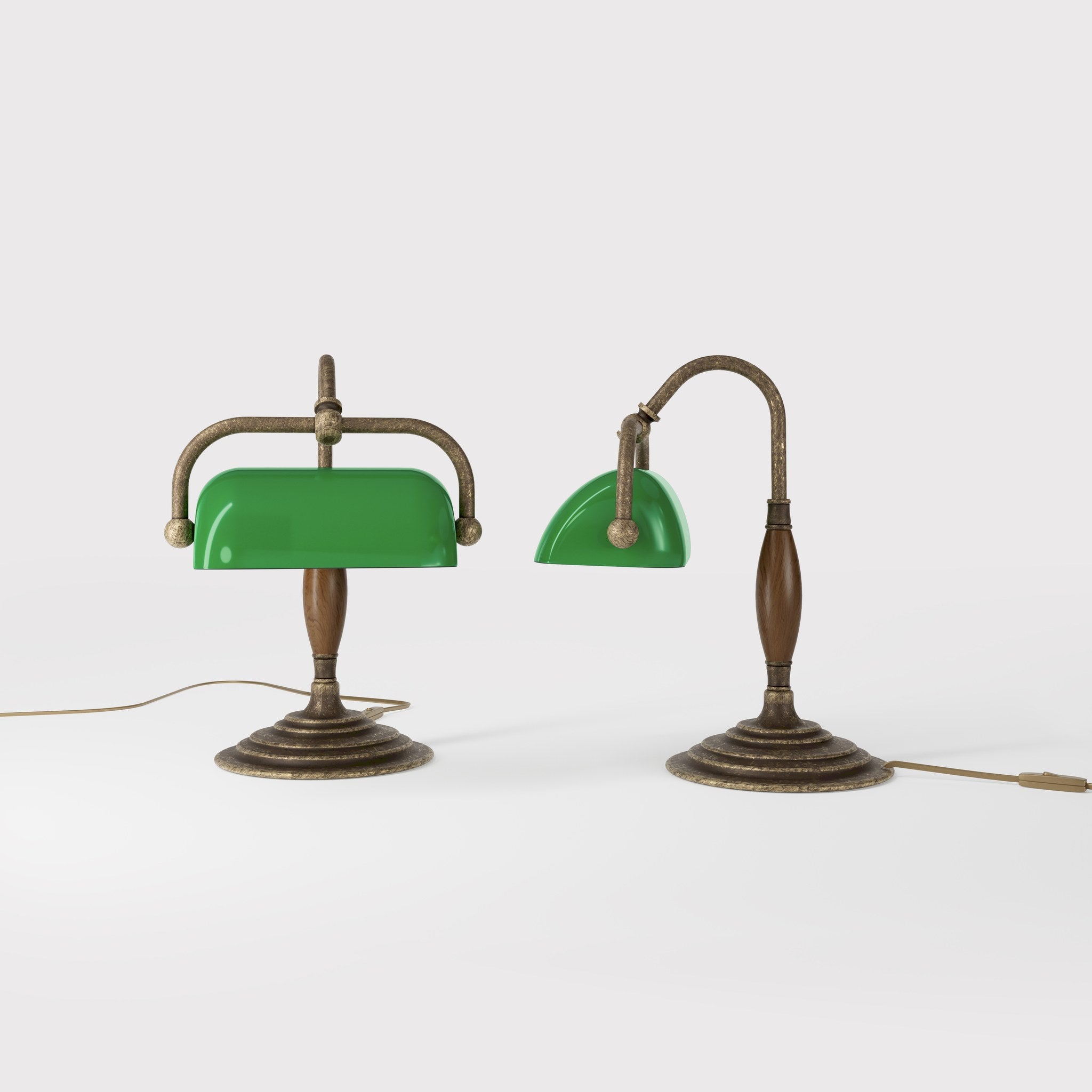 Petite brass and wood desk lamp with compact green shade and stepped concentric base in reduced format by Ghidini 1849 - Finish: OAS Antique Brass