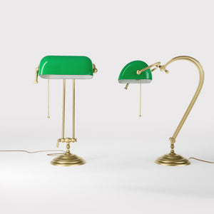 Classic banker's desk lamp with green glass shade and adjustable brass structure featuring dual joints and pull chain switch by Ghidini 1849 - Finish: OBV Bronze Satin Light Brass