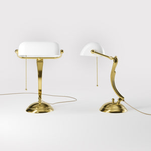 Classic table lamp with white glass shade decorated brass stem shaped circular base and pull chain by Ghidini 1849 - Finish: OLV Polished Brass