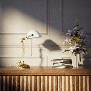 Classic table lamp with white glass shade decorated brass stem shaped circular base and pull chain by Ghidini 1849 - Finish: OLV Polished Brass
