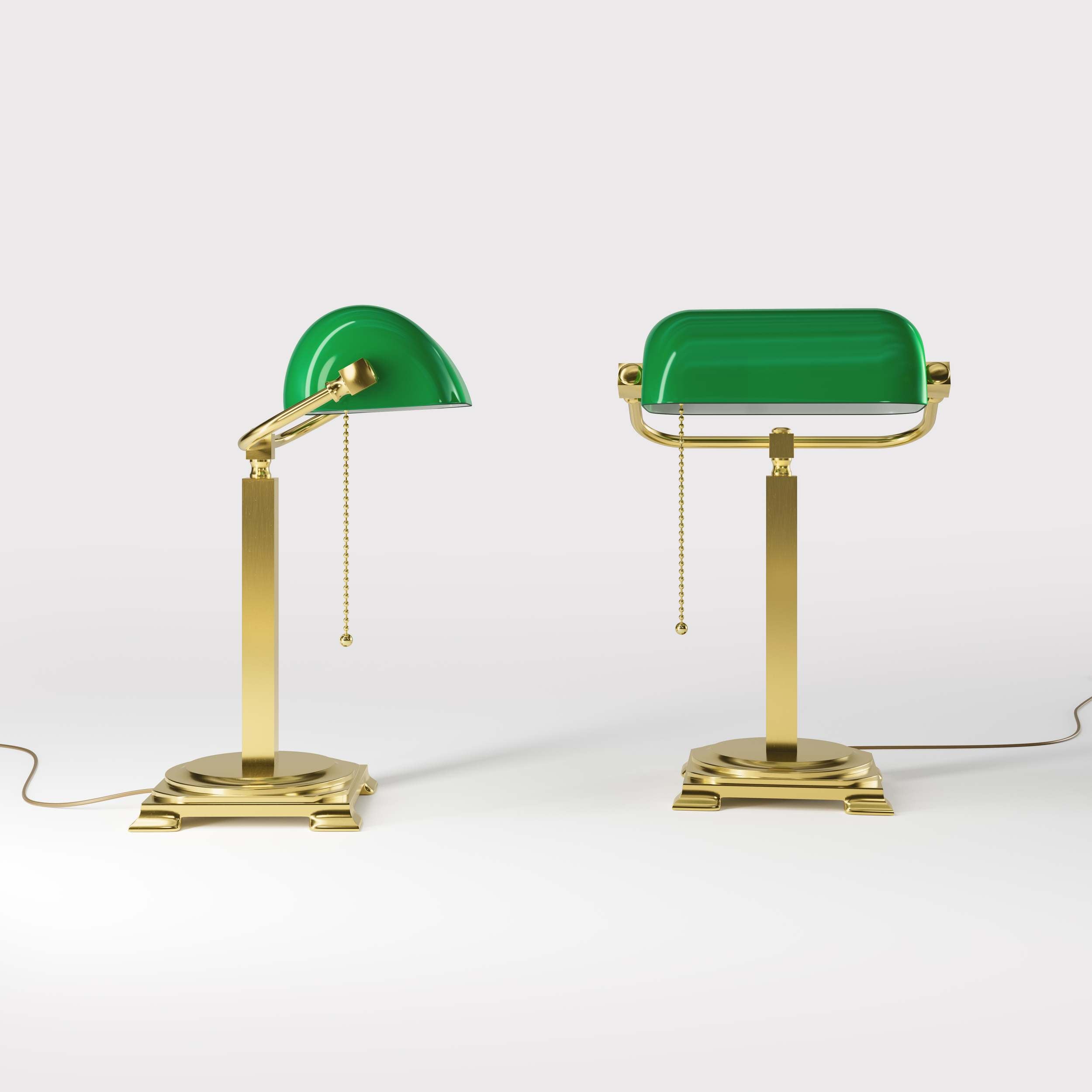 Executive library lamp with green glass shade and brass structure, decorative geometric base and golden pull chain by Ghidini 1849 - Finish: OLV Polished Brass