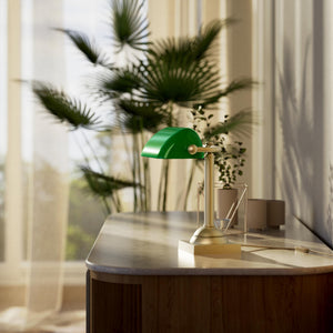 Compact banker's lamp with green glass shade and brass structure, square base and essential design by Ghidini 1849 - Finish: OBV Bronze Satin Light Brass