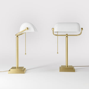 Banker's desk lamp with white glass shade and brass structure, geometric base and golden pull chain for operation by Ghidini 1849 - Finish: OBV Bronze Satin Light Brass