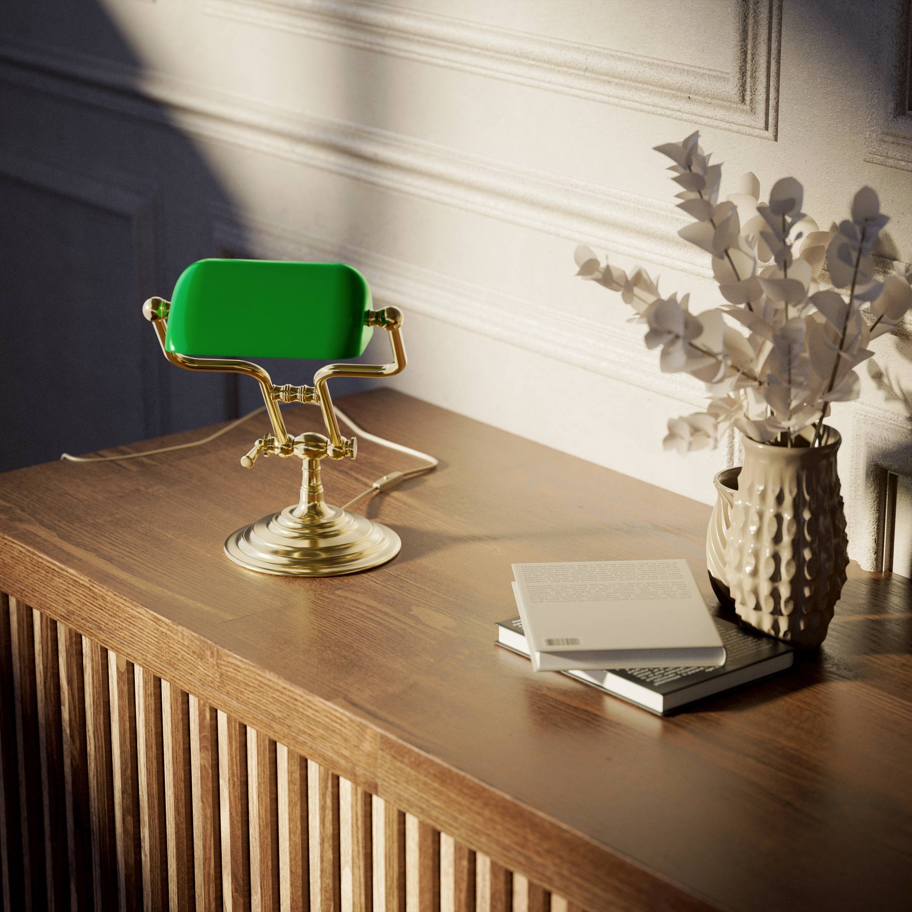 Small banker's lamp with green shade, adjustable brass arm and turned stepped base by Ghidini 1849 - Finish: OLV Polished Brass