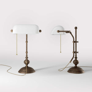 Classic banker's desk lamp with glass shade, height-adjustable arm and chain pull switch, brass structure by Ghidini 1849 - Finish: OAS Antique Brass