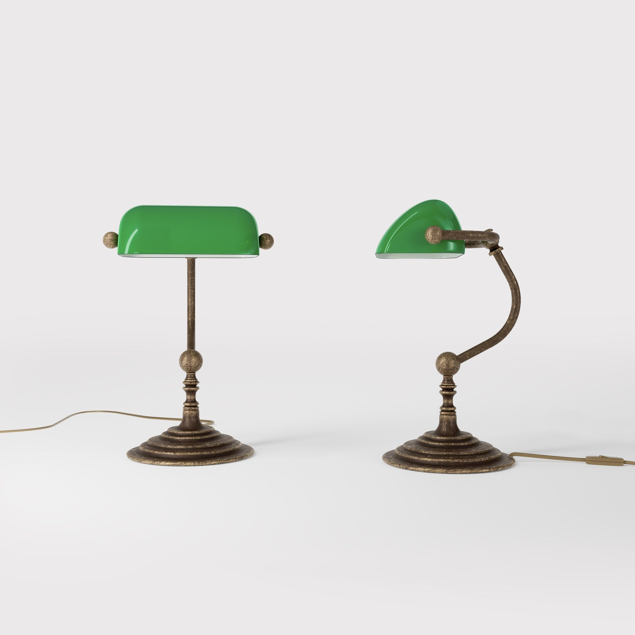 Small banker's desk lamp with green glass shade and brass structure for compact spaces by Ghidini 1849 - Finish: OAS Antique Brass