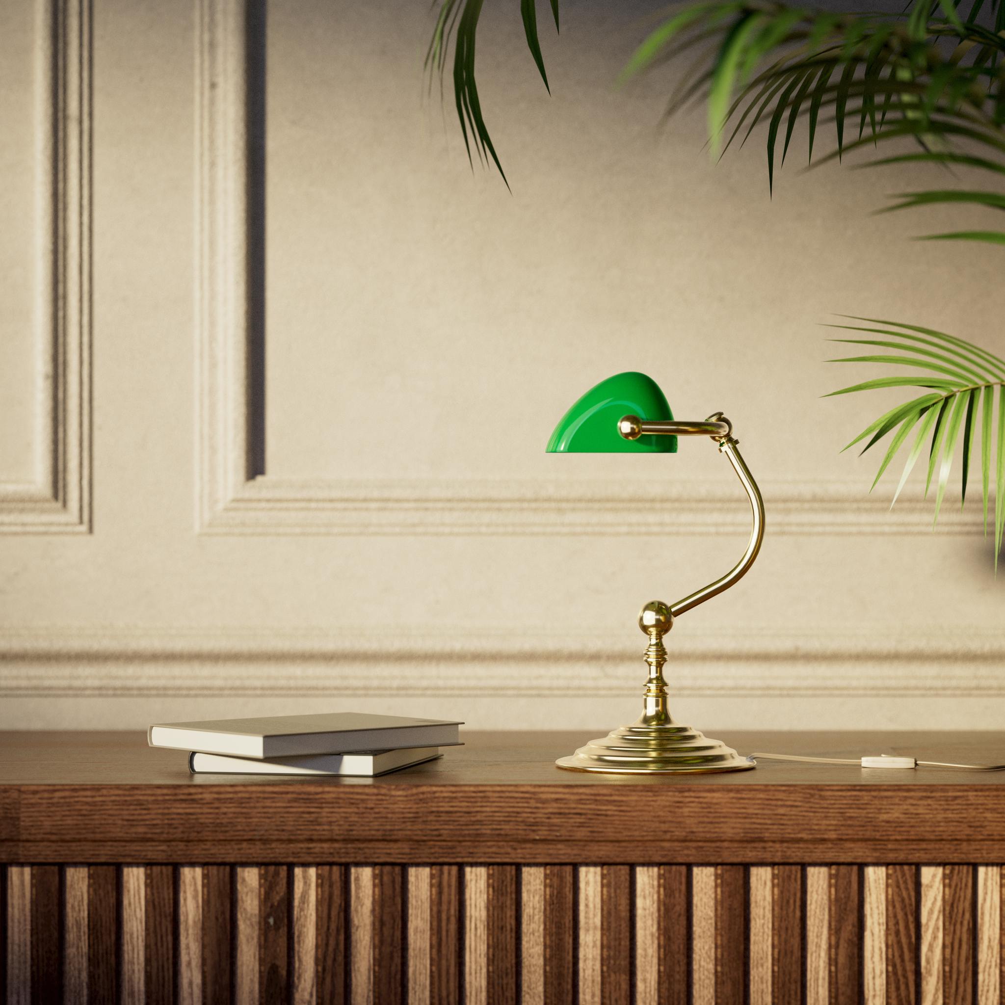 Small banker's desk lamp with green glass shade and brass structure for compact spaces by Ghidini 1849 - Finish: OLV Polished Brass