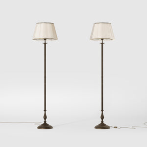 Classic brass floor lamp with fluted stem and pleated ivory fabric shade with decorative trim Petalo collection by Ghidini 1849 - Finish: OAS Antique Brass