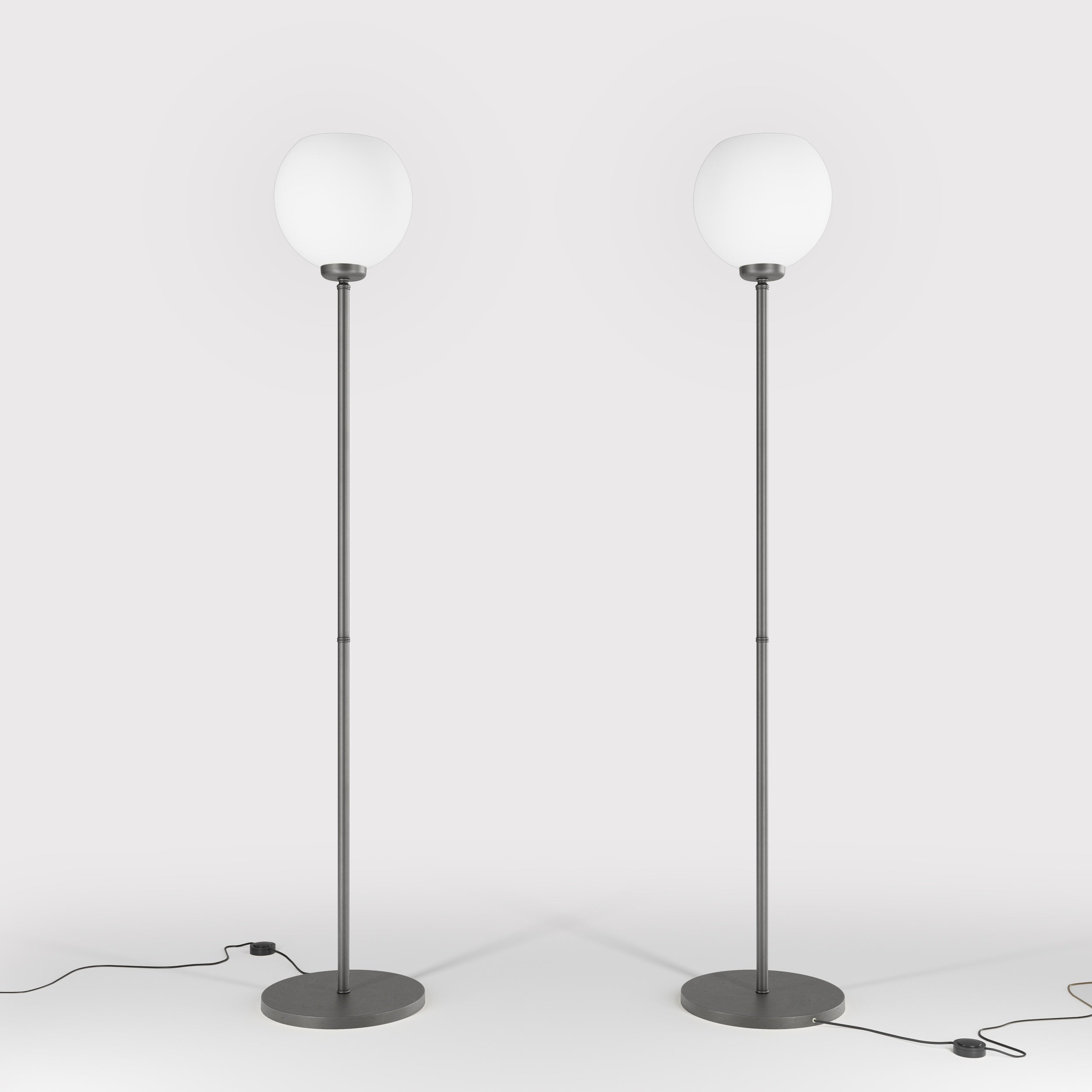 Brass floor lamp with frosted glass globe, elegant lighting for interiors - Finish: OBR Dark Bronze