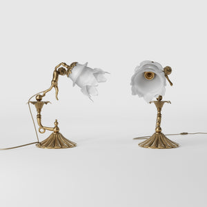 Art Nouveau table lamp with dancing brass putto, petal-shaped frosted glass shade, fan-decorated base by Ghidini 1849 - Finish: OBS Bronze Satin Brass
