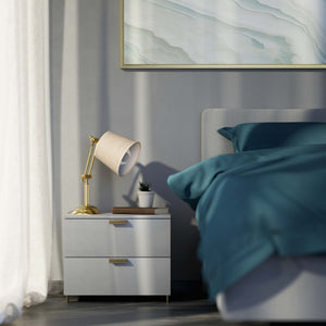 Brass table lamp with linen-effect fabric shade adjustable jointed structure decorated base Made in Italy by Ghidini 1849 - Finish: OLV Polished Brass