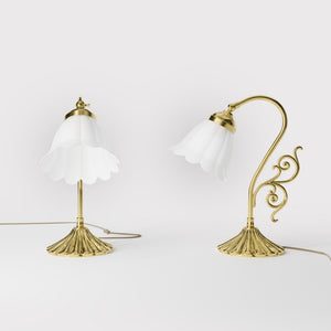 Art Deco table lamp with glossy white mushroom glass shade, sculpted brass base with undulating motifs, Italian design by Ghidini 1849 - Finish: OLV Polished Brass
