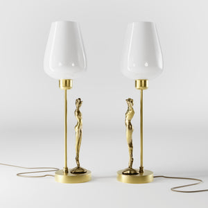 Art Deco table lamp with sculptural brass female figure and conical glossy white glass shade, decorative base by Ghidini 1849 - Finish: OBV Bronze Satin Light Brass