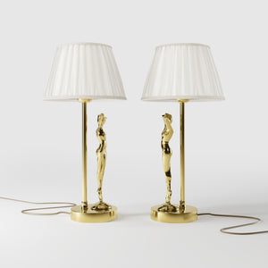 Art Deco table lamp with dancing brass female figure and pleated ivory fabric shade, essential circular base by Ghidini 1849 - Finish: OLV Polished Brass