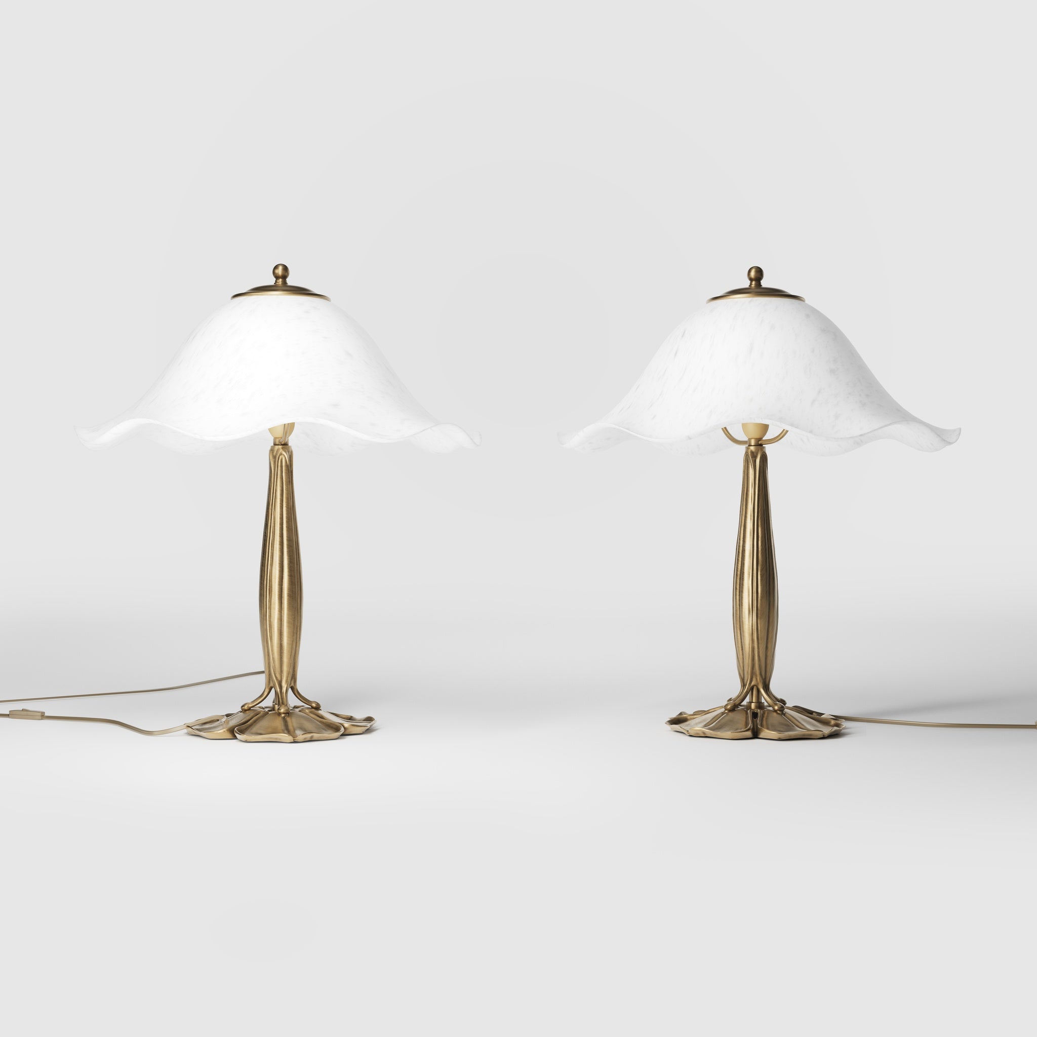 Brass table lamp with floral frosted glass shade and wood base by Ghidini 1849 - Finish: OBS Bronze Satin Brass