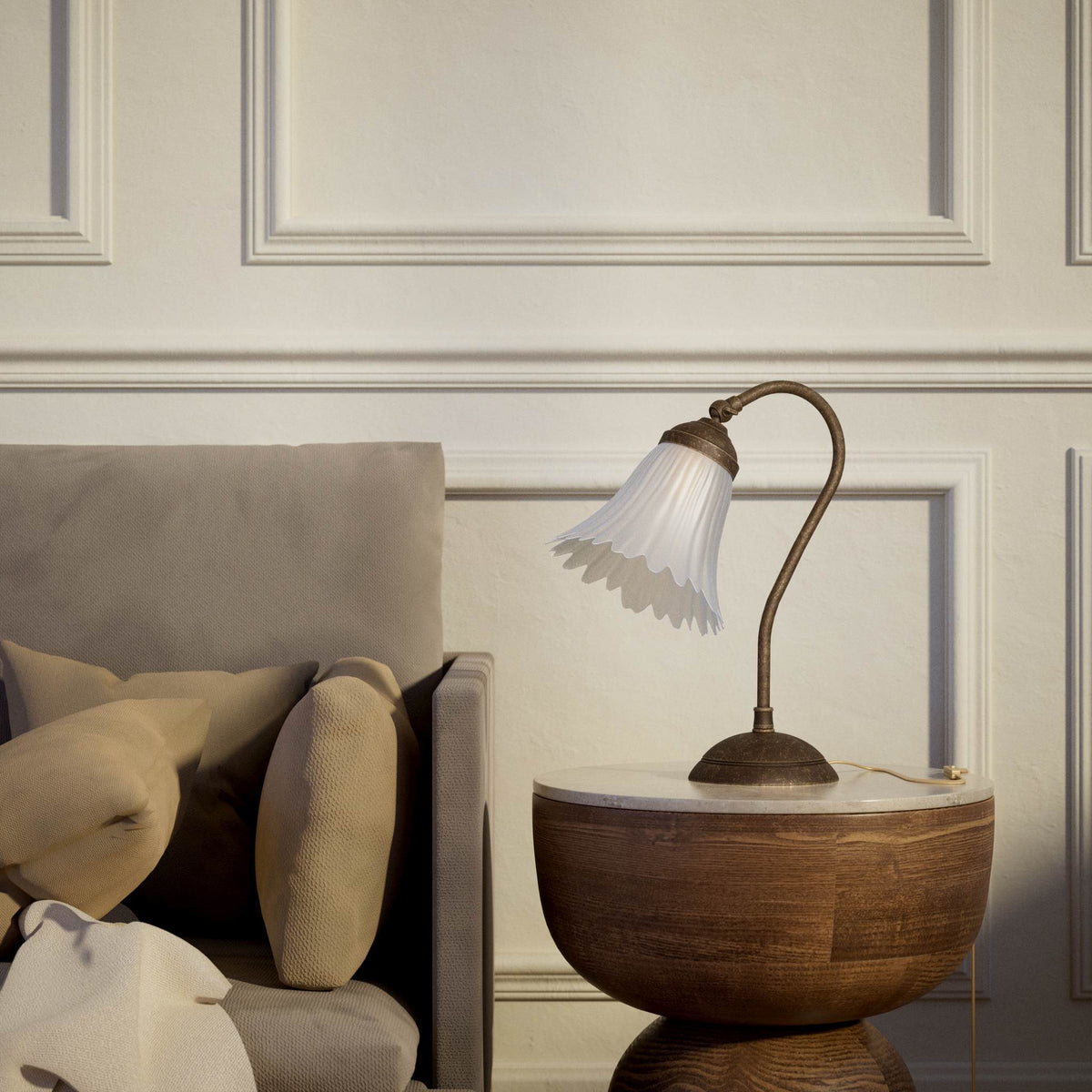 Table lamp with adjustable brass arm and wavy frosted glass shade, round base, classic Italian design by Ghidini 1849 - Finish: OAS Antique Brass