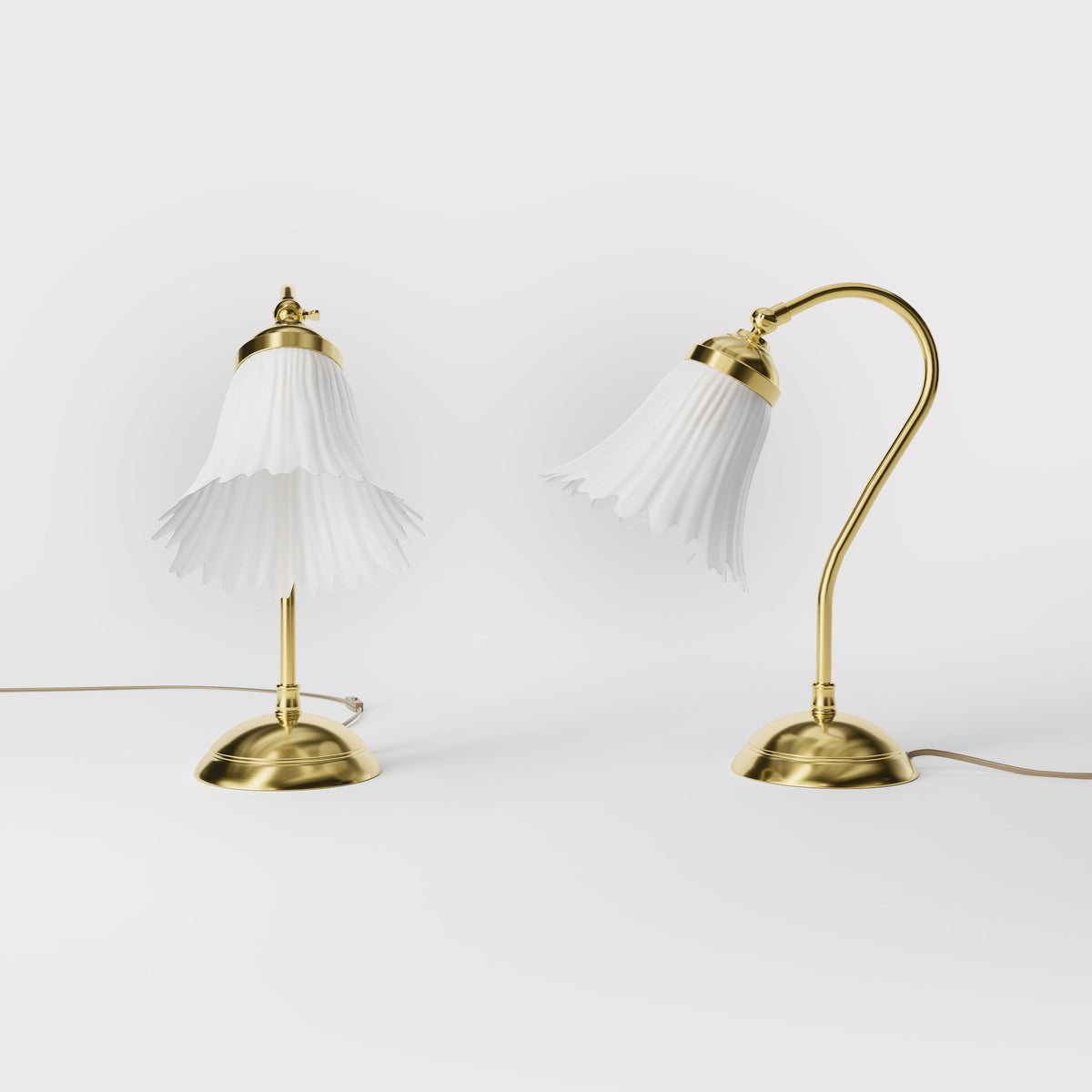 Table lamp with adjustable brass arm and wavy frosted glass shade, round base, classic Italian design by Ghidini 1849 - Finish: OLV Polished Brass