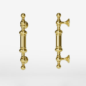 Brass door handle with turned details, ideal for interior and exterior use by Ghidini 1849 - Finish: OLV Polished Brass