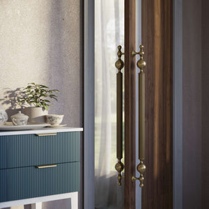 Brass pull handle with fluted structure and ornate finials, single or double installation, ideal for classic doors by Ghidini 1849 - Finish: OBV Bronze Satin Light Brass