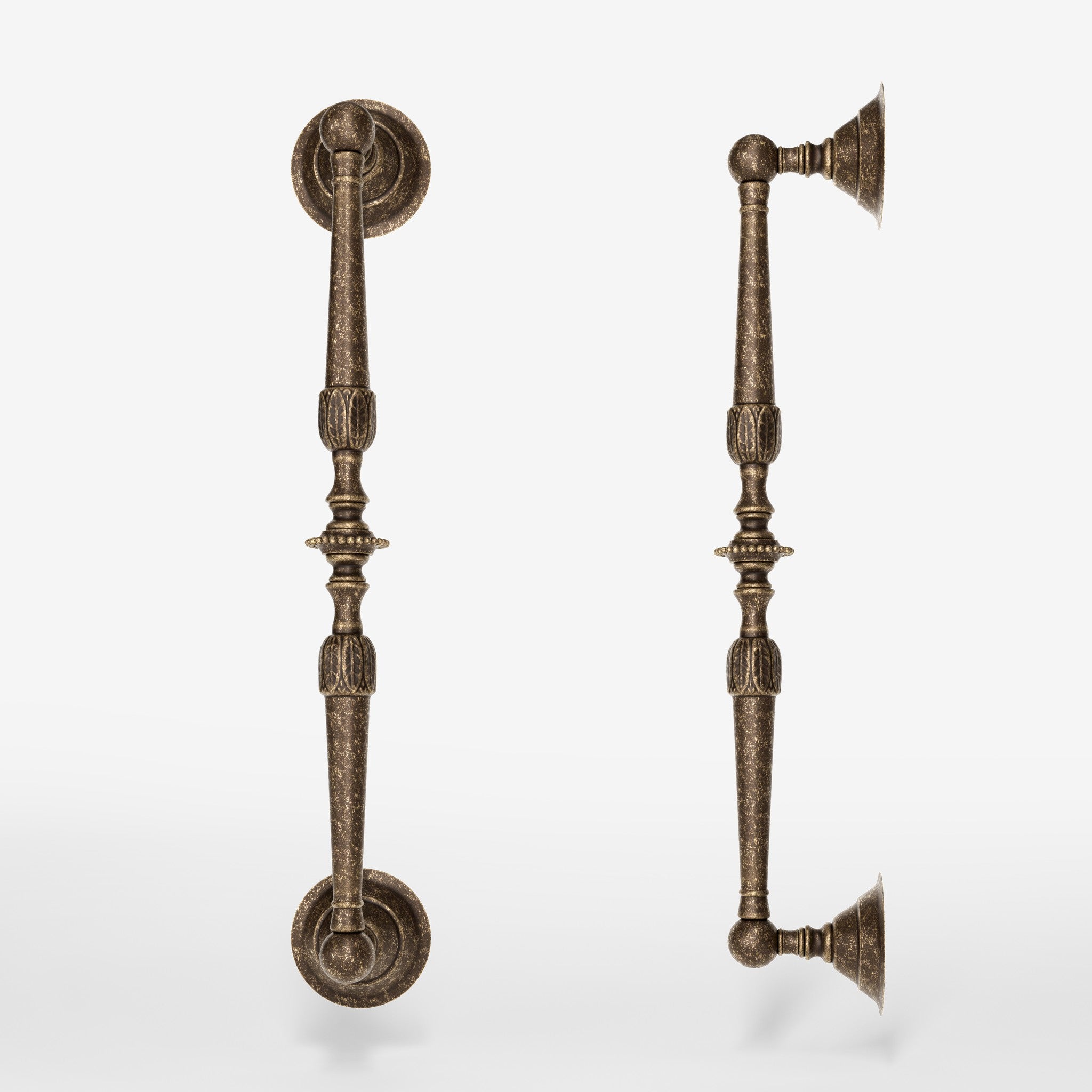 Brass pull handle with engraved details and classic design, ideal for interior and exterior doors by Ghidini 1849 - Finish: OAS Antique Brass