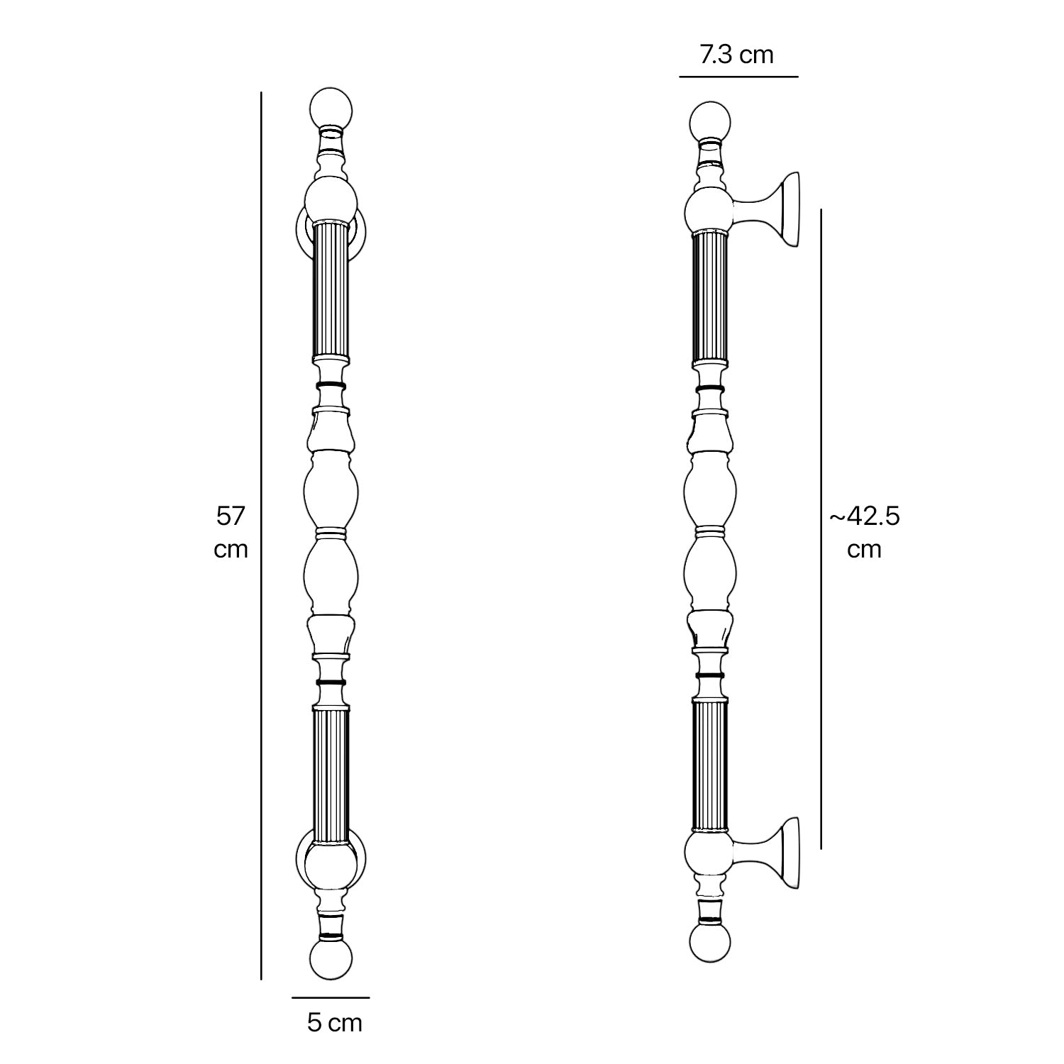 Brass pull handle with sculpted details and neoclassical design, ideal for prestigious doors by Ghidini 1849