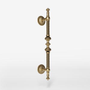 Brass pull handle with Baroque engravings and intricate details, ideal for luxury doors by Ghidini 1849 - Finish: OBS Bronze Satin Brass