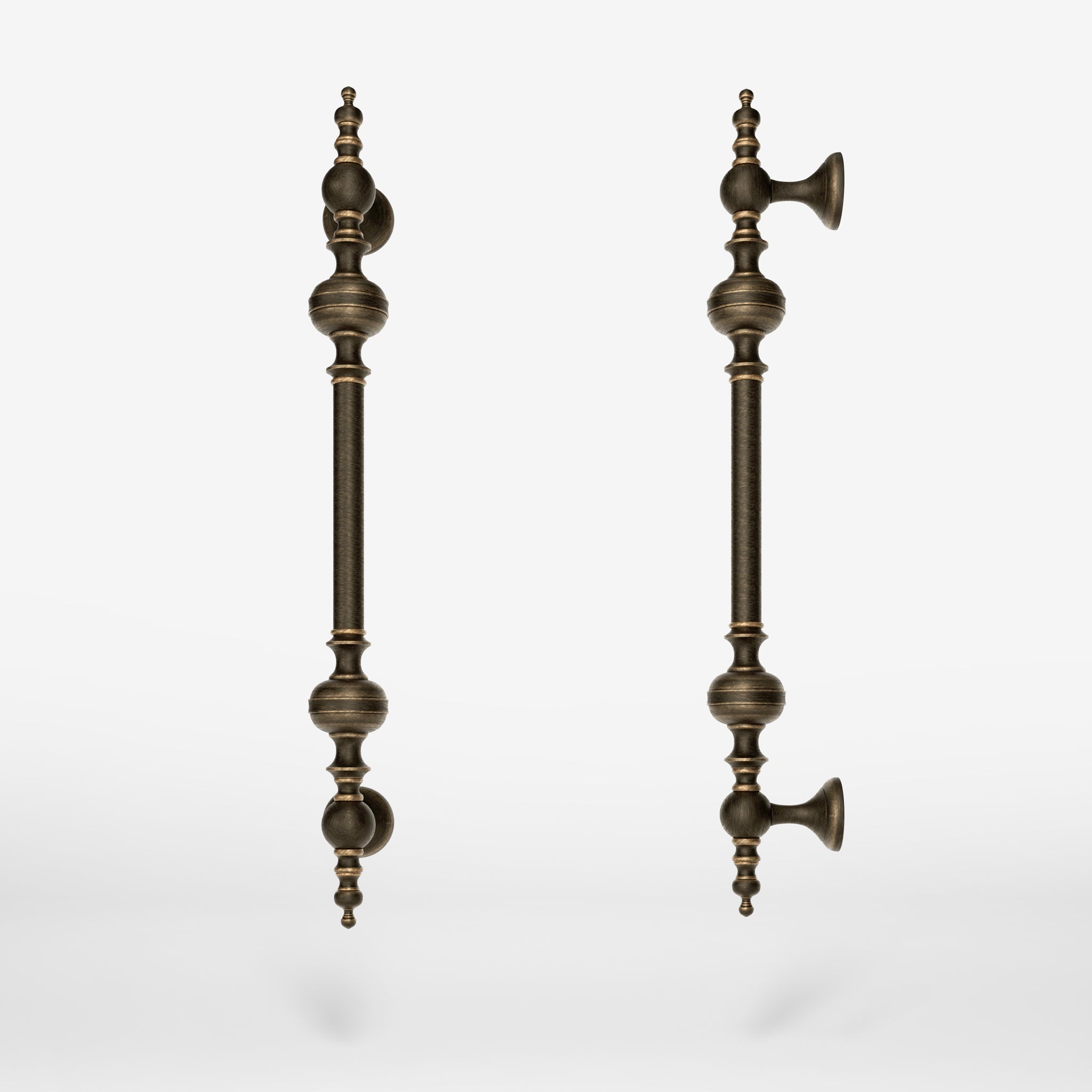 Brass pull handle with sculpted details and elegant proportions, ideal for refined doors by Ghidini 1849 - Finish: OBM Bronze Satin Matt Brass