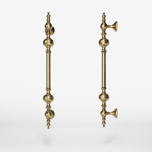 Brass pull handle with sculpted details and elegant proportions, ideal for refined doors by Ghidini 1849 - Finish: OBS Bronze Satin Brass