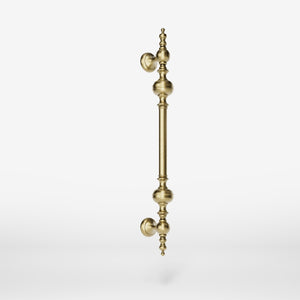 Brass pull handle with sculpted details and elegant proportions, ideal for refined doors by Ghidini 1849 - Finish: OBV Bronze Satin Light Brass