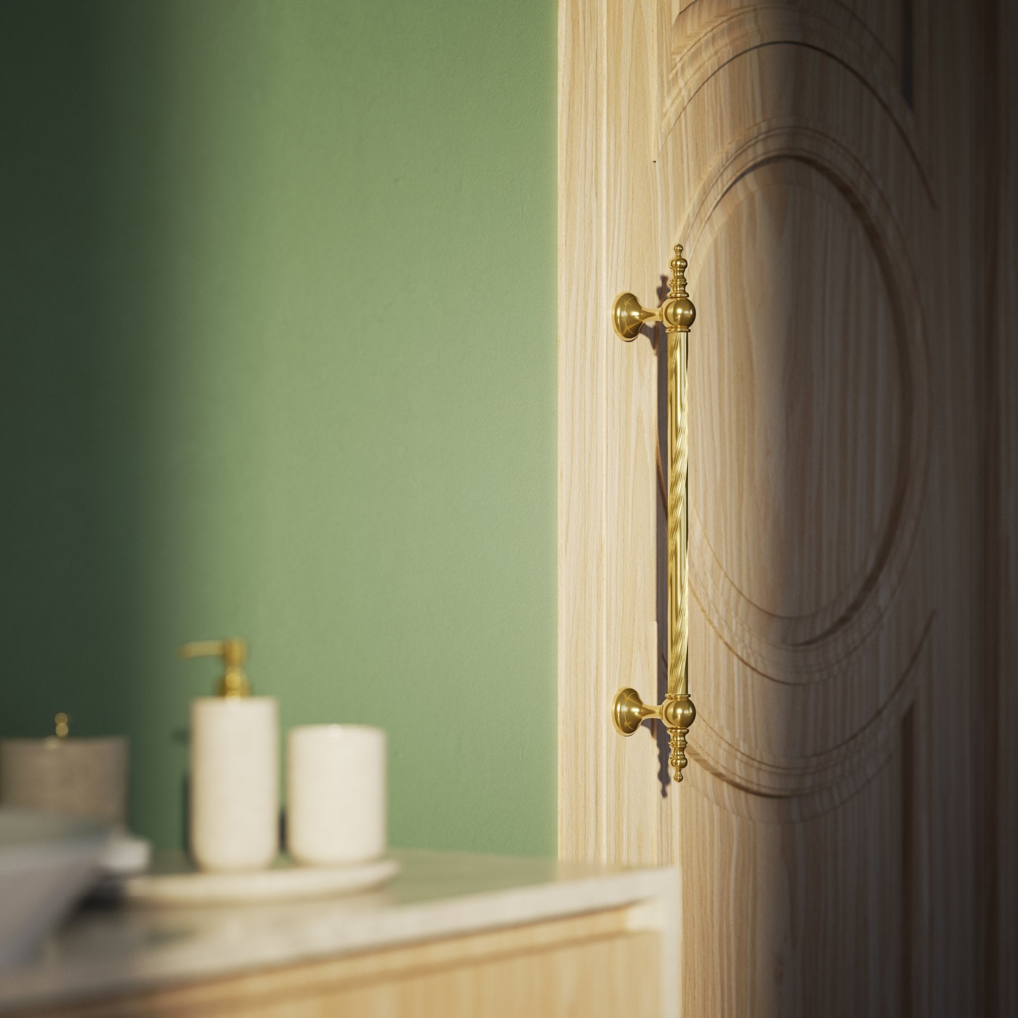 Elegant brass pull handle with decorative motifs, ideal for prestigious doors by Ghidini 1849 - Finish: OLV Polished Brass