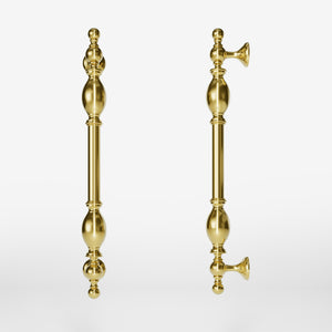 Decorative brass pull handle with classic turned details for elegant entrances and doors by Ghidini 1849 - Finish: OLV Polished Brass