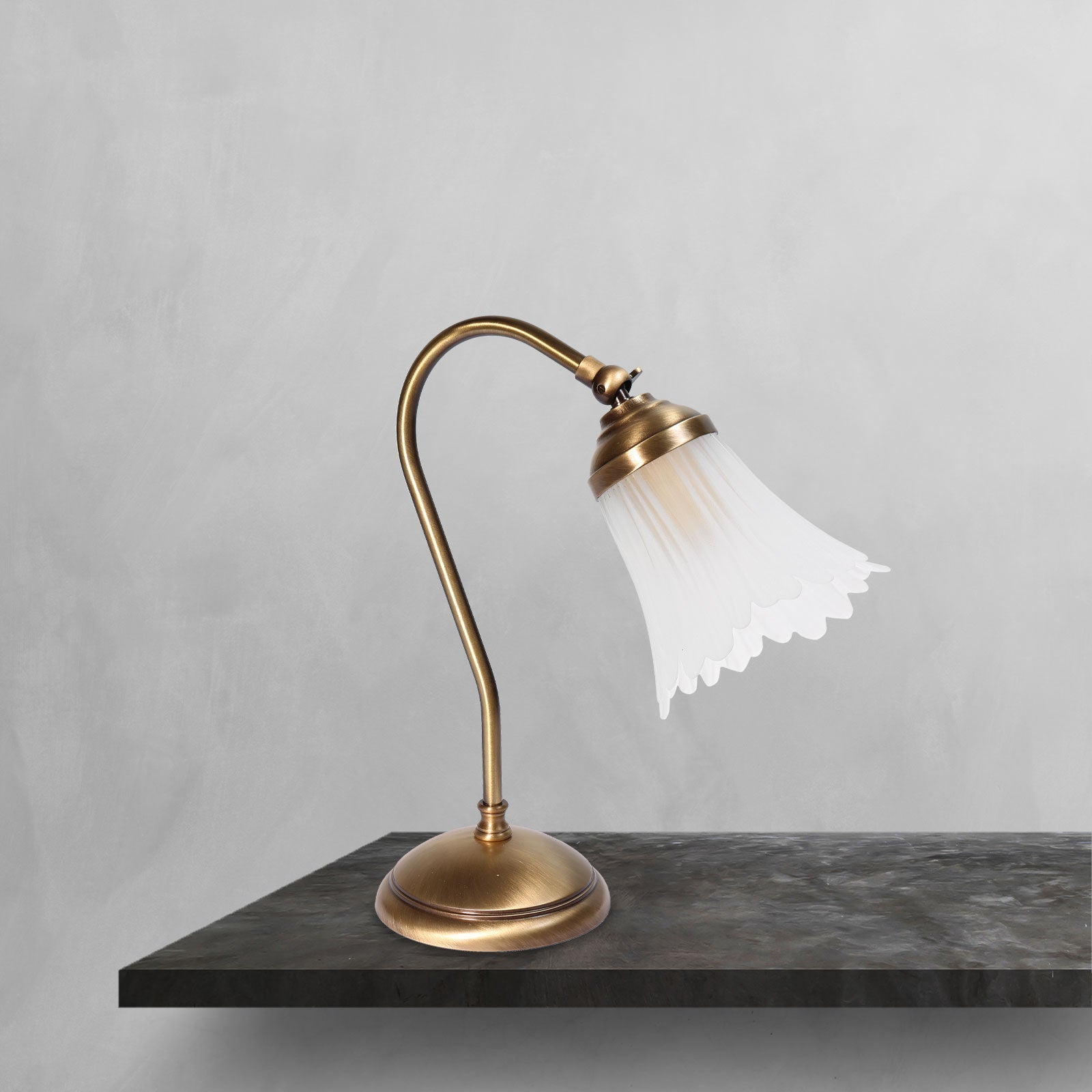 Classic Brass Lamp With Adjustable Joint For Glass | Ghidini 1849