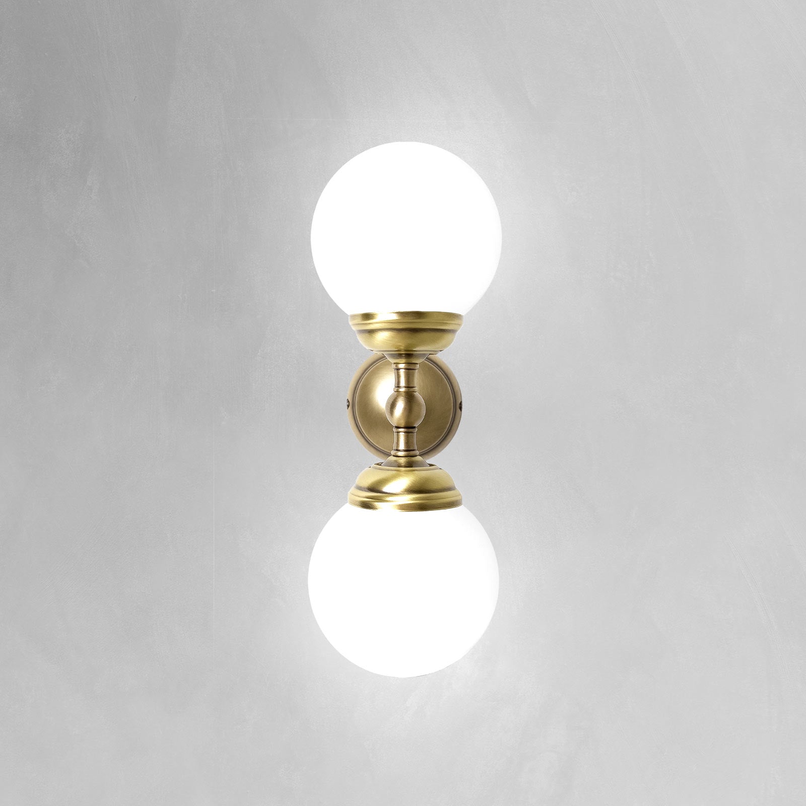 Double Globe Wall Lamp Glass and Brass Incanto | Ghidini 1849