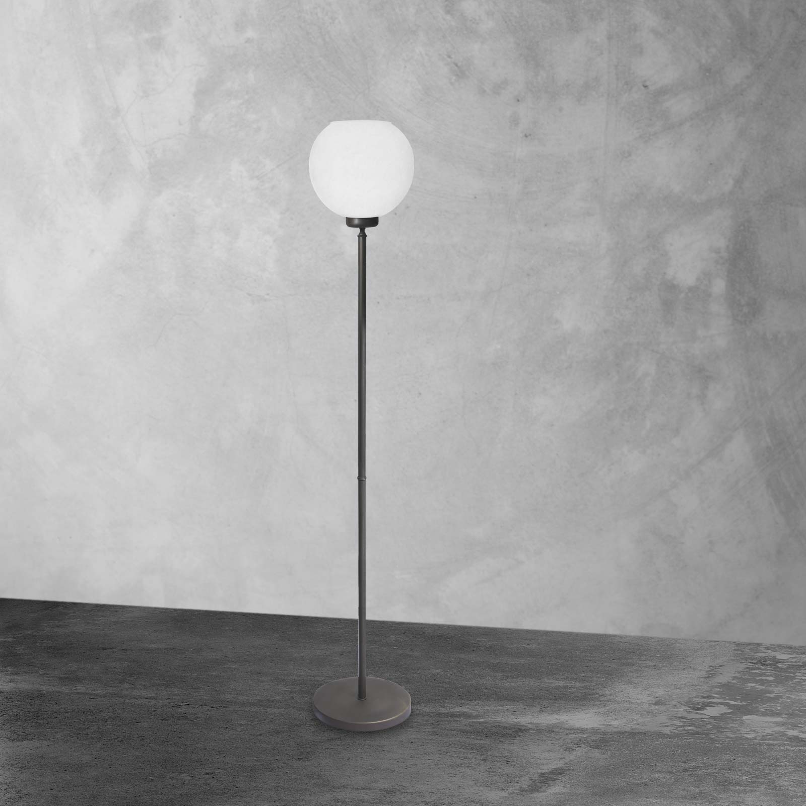 Floor Lamp With Round Glass Globe Dark Bronze | Ghidini 1849