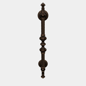 Brass pull handle with Baroque engravings and intricate details, ideal for luxury doors by Ghidini 1849 - Finish: OBM Bronze Satin Matt Brass